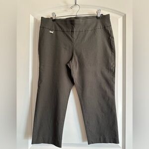 Stylish Cropped Capris